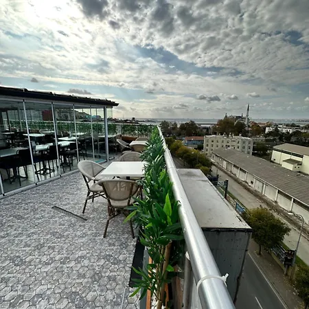 Bade Boutique Kadikoey Hotel 2*