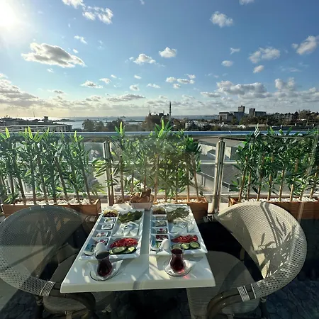 Bade Boutique Kadikoey Hotel 2*