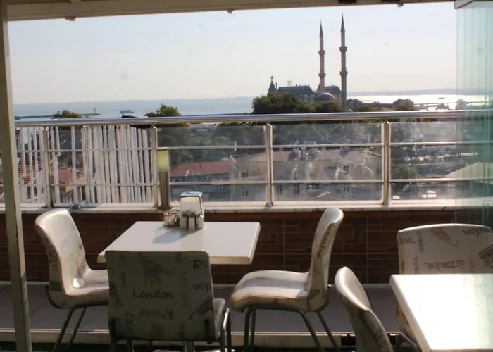 Bade Boutique Kadikoey Hotel 2*