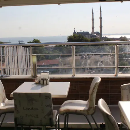 Bade Boutique Kadikoey Hotel 2*